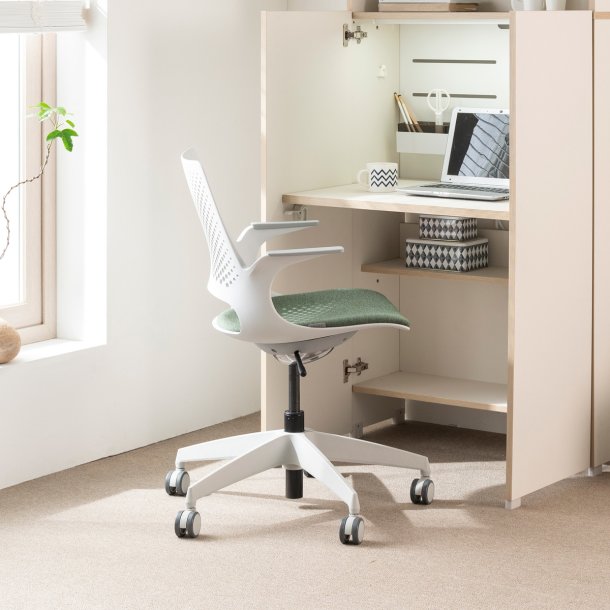 리바트하움 아페롤 의자