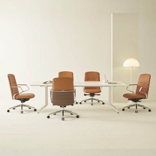 리바트 밸리오소 중역의자