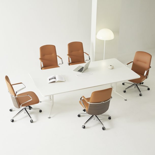 리바트 밸리오소 중역의자