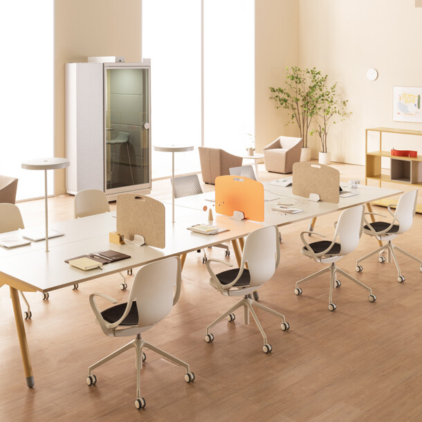 볼루토 커뮤니티 테이블